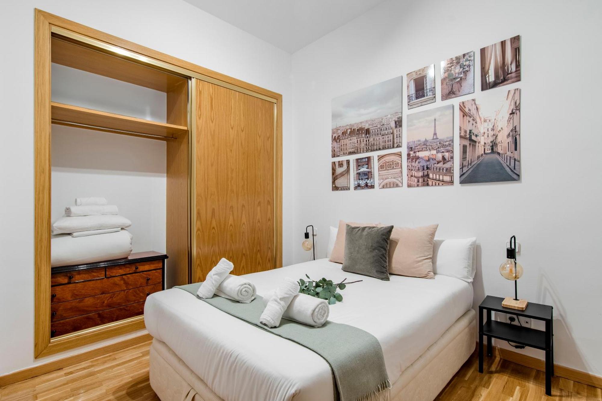 Charming Plaza Mayor II Madrid Bagian luar foto